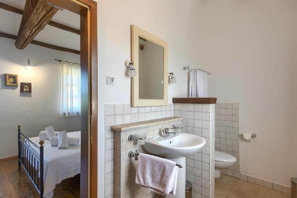 Villa Olivetta By Istrian Country Houses Barat  Exteriör bild